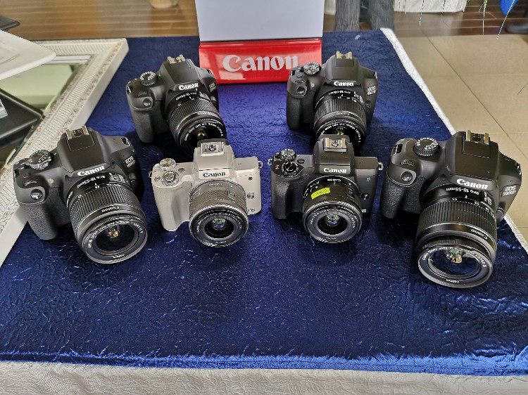 大马Canon发布3款EOS相机：EOS M50 Mirrorless相机、EOS 1500D与EOS 3000D，售价从RM1799起！
