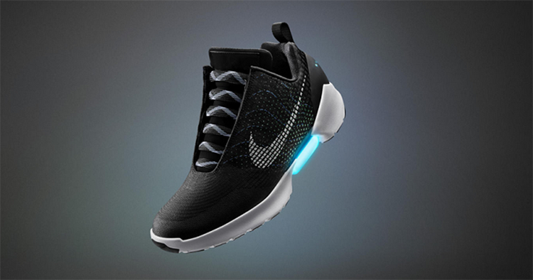 未来就是现在！Nike让你用手机来绑鞋带！NBA球星试穿后露出震撼表情的视频！