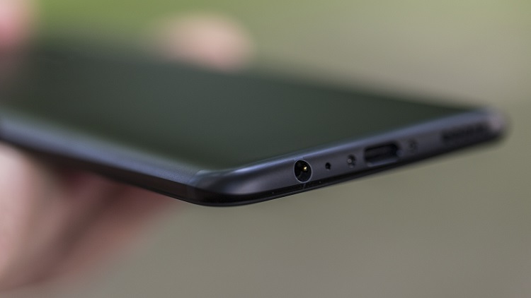 OnePlus 6将配上屏下指纹识别器！2018年面市！