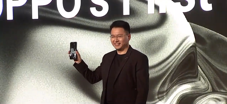 OPPO exhibits 10x lossless hybrid optical zoom and 5G technology!  OPPO 5G mobile phone debut!