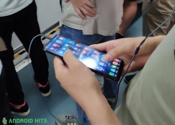 几乎无边框的vivo NEX！
