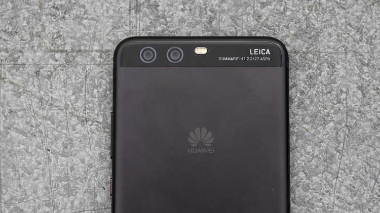Huawei P11屏幕设计首曝：屏幕上有小刘海，明年2月正式登场！