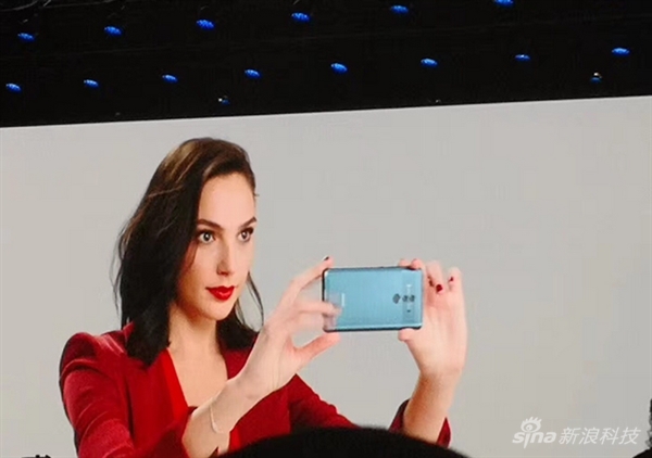 Huawei Mate 10 Pro正式进军美国市场，神奇女侠Gal Gadot担任首席体验馆！