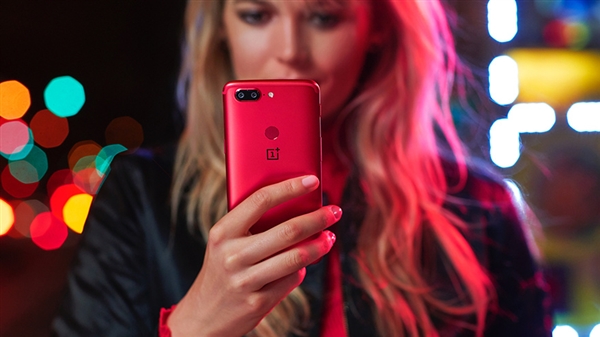 OnePlus 5T正式在中国发布，迎来了全新配色“熔岩红”！售约RM2176！