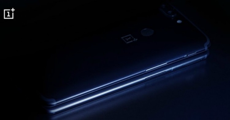 官方分享OnePlus 6真机图：尺寸获提升，使用非金属背部！