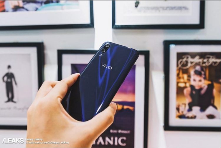 vivo X23真机照泄露！水滴屏再现！