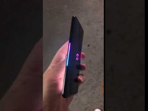 Xiaomi Black Shark 2真机上手视频!RGB标志灯,帅! Xiaomi Black Shark 2真机上手视频!RGB标志灯,帅!